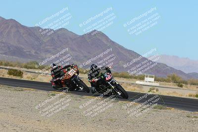 media/Dec-04-2022-CVMA (Sun) [[e38ca9e4fc]]/Race 10 Formula 2-American Twins (Holeshot 2nd Wave)/